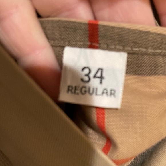 Classic Ladies Burberry Trench - Picture 12 of 12